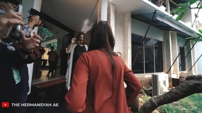 Potret Rumah Baru Tasya Farasya, Lewati Gang Kecil Ternyata Super Megah Bak Hotel Berbintang