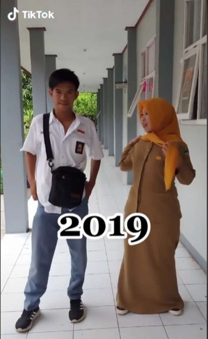Potret Pernikahan Viral Beda Usia 15 Tahun, `Dulu Guruku Kini Jadi Istriku`