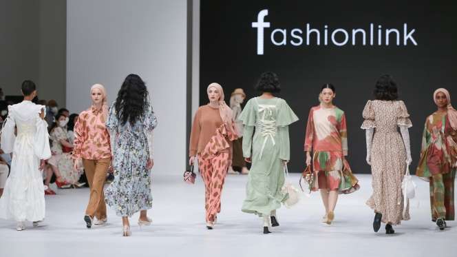 Fashionlink Pamerkan Koleksi Musim Semi di JFW 2023