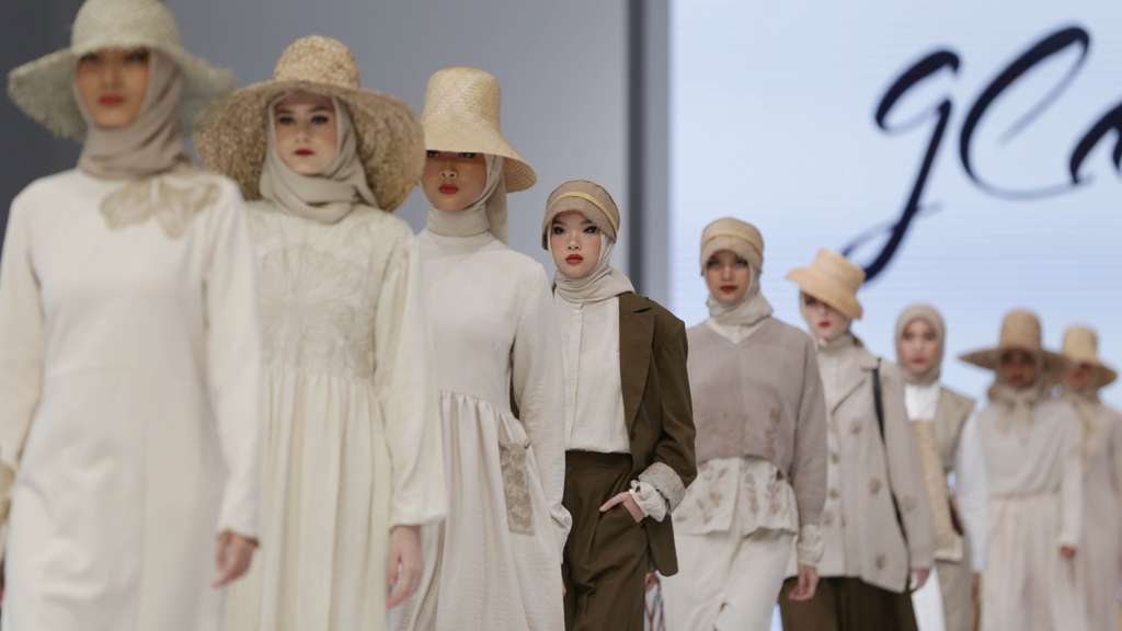 Fashionlink Pamerkan Koleksi Musim Semi di JFW 2023