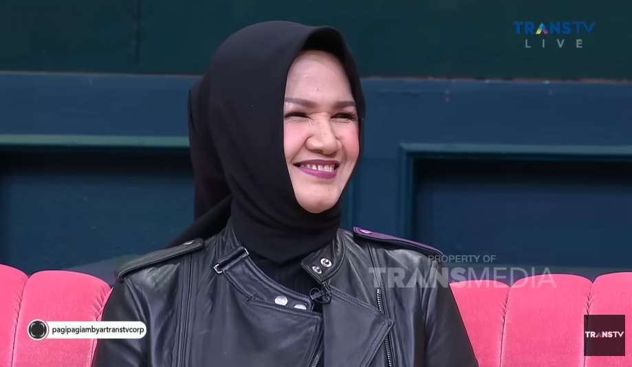 Ingat Tuty Wibowo, Penyanyi Lagu `No Comment` yang Diviralkan Bunda Corla? Begini Nasibnya Sekarang