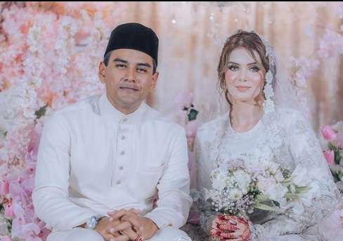 Artis Ini Diam-diam Nikah Karena Takut Gagal, Ternyata Istrinya Cantik Banget Bak Tuan Putri!