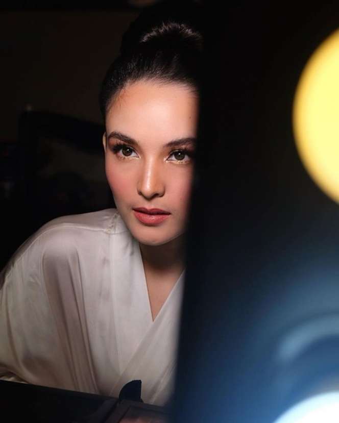Detail Makeup Chelsea Islan di Acara Pertunangan