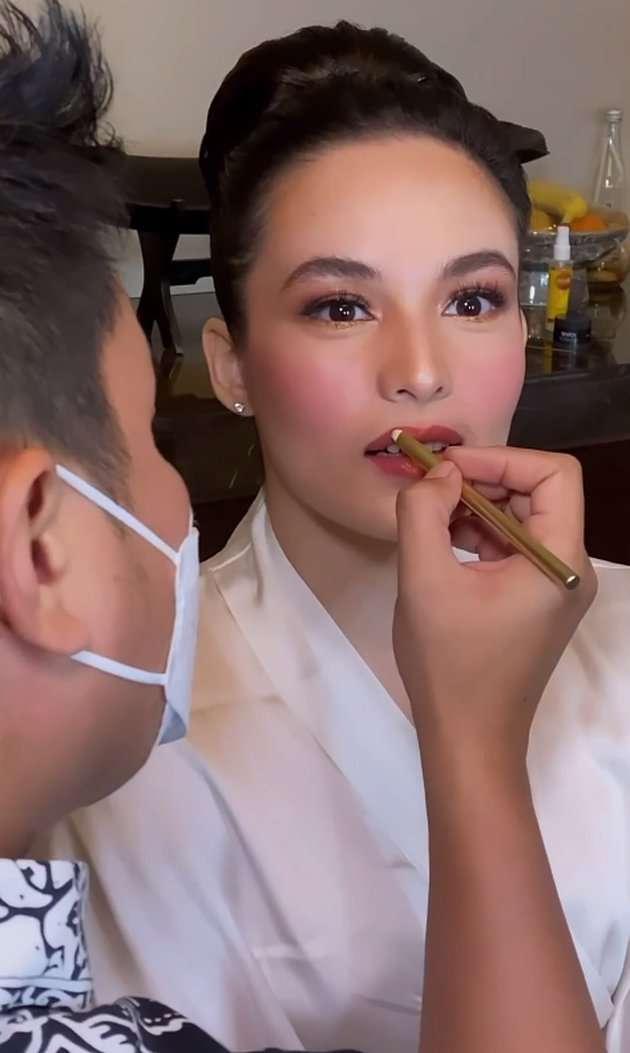 Detail Makeup Chelsea Islan di Acara Pertunangan