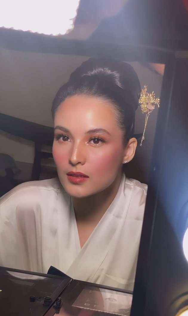 Detail Makeup Chelsea Islan di Acara Pertunangan