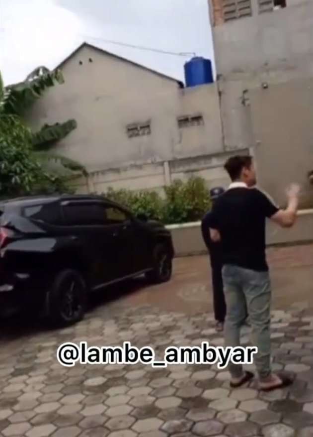 Viral! Video Rizky Billar Cekcok dengan Tetangga Pasca Bebas Kasus KDRT, Lihat 9 Potretnya