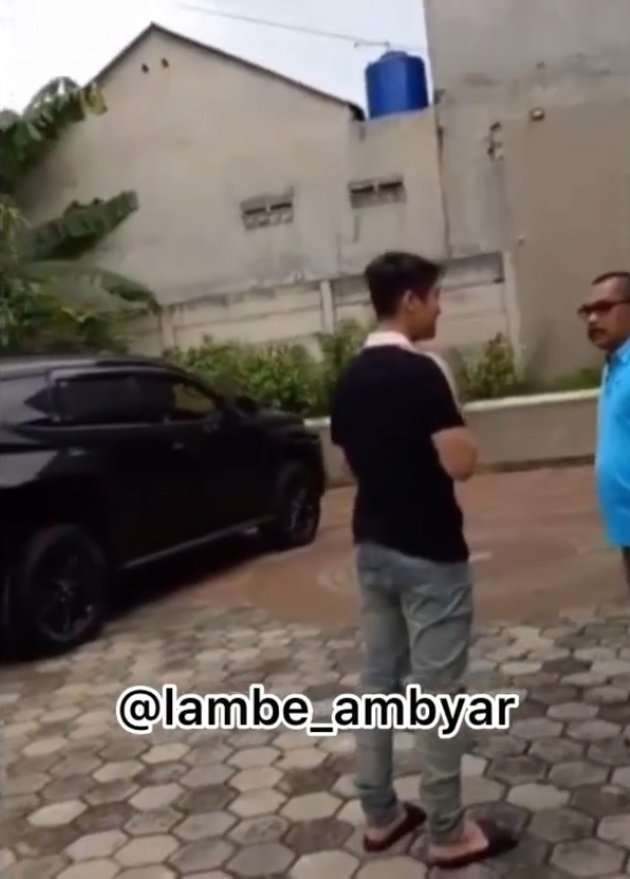Viral! Video Rizky Billar Cekcok dengan Tetangga Pasca Bebas Kasus KDRT, Lihat 9 Potretnya