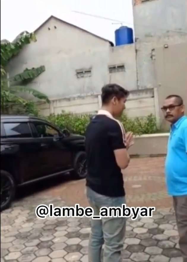 Viral! Video Rizky Billar Cekcok dengan Tetangga Pasca Bebas Kasus KDRT, Lihat 9 Potretnya