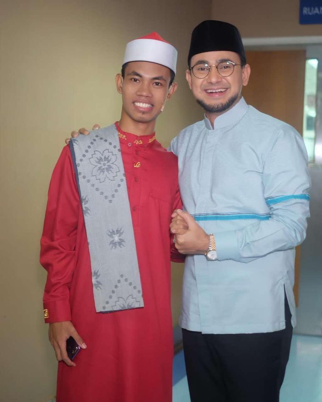 Sederet Artis yang Langganan Jadi Ustaz di Sinetron