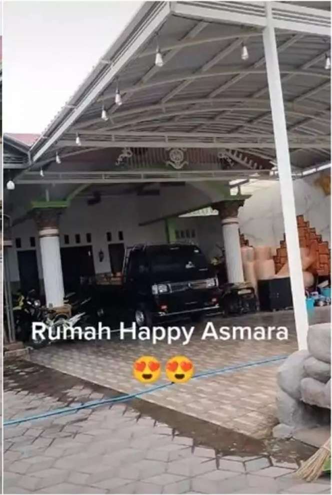 Terungkap! 9 Potret Rumah Happy Asmara yang Sangat Megah Bak Istana, Besar & Semua Emas!