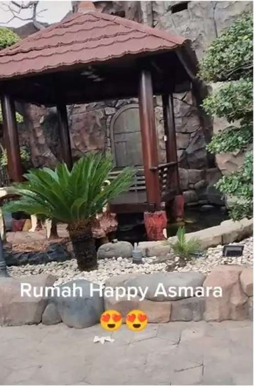 Terungkap! 9 Potret Rumah Happy Asmara yang Sangat Megah Bak Istana, Besar & Semua Emas!