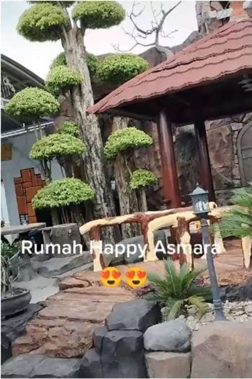 Terungkap! 9 Potret Rumah Happy Asmara yang Sangat Megah Bak Istana, Besar & Semua Emas!