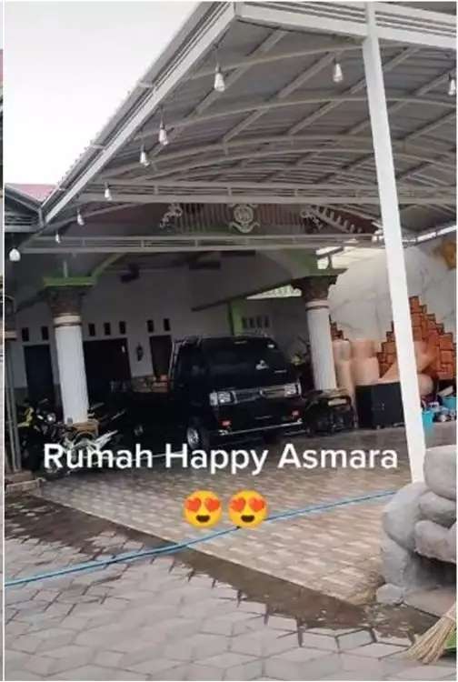 Terungkap! 9 Potret Rumah Happy Asmara yang Sangat Megah Bak Istana, Besar & Semua Emas!