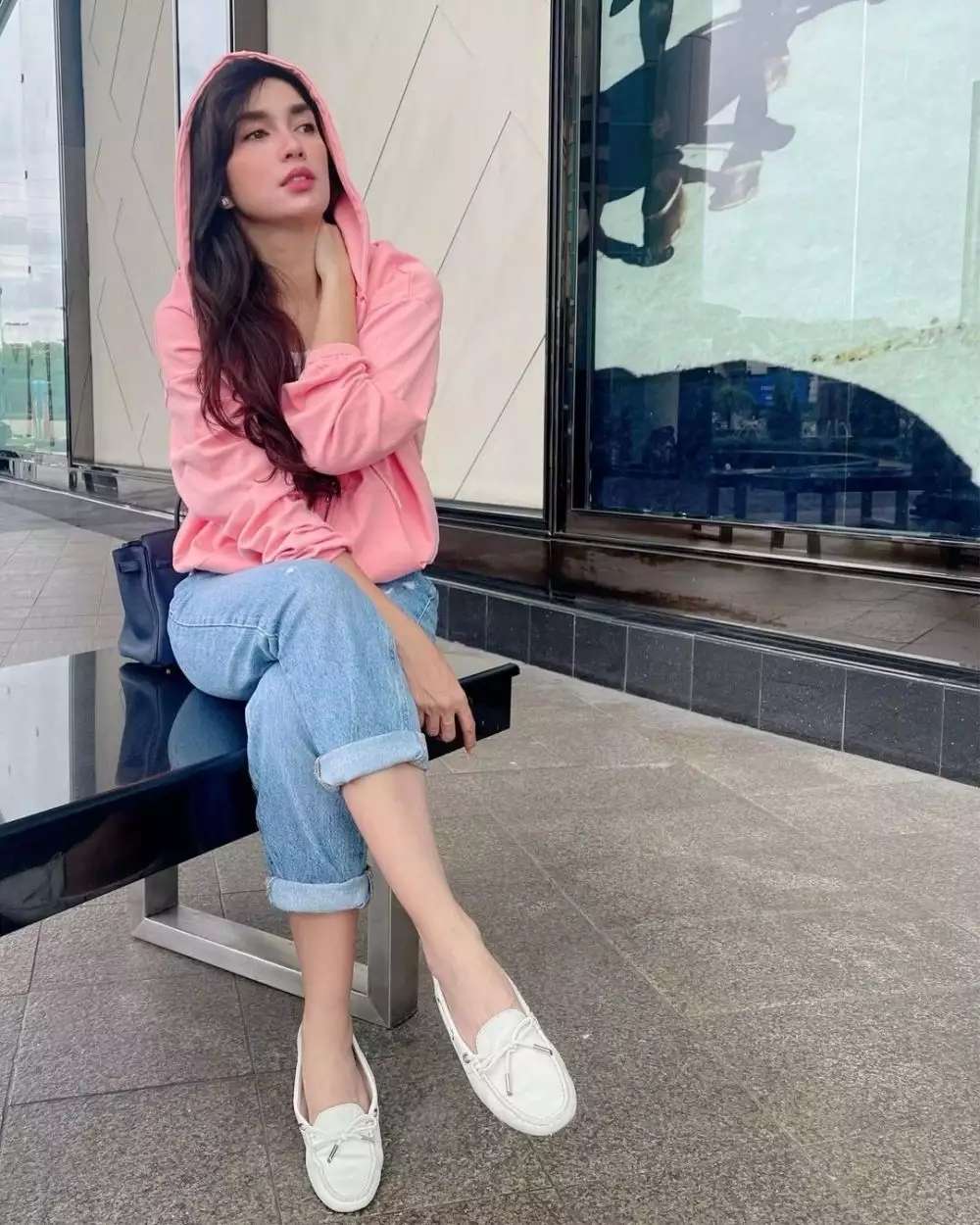 10 Potret Perubahan Ussy Sulistiawaty Usai Turun Bobot 27 Kg, Cantik Banget Bak Gadis ABG!