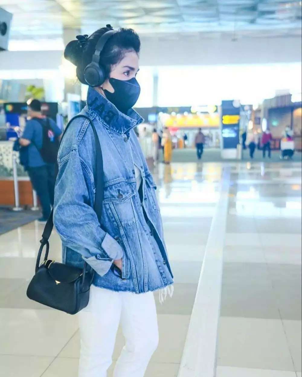 10 Potret Perubahan Ussy Sulistiawaty Usai Turun Bobot 27 Kg, Cantik Banget Bak Gadis ABG!