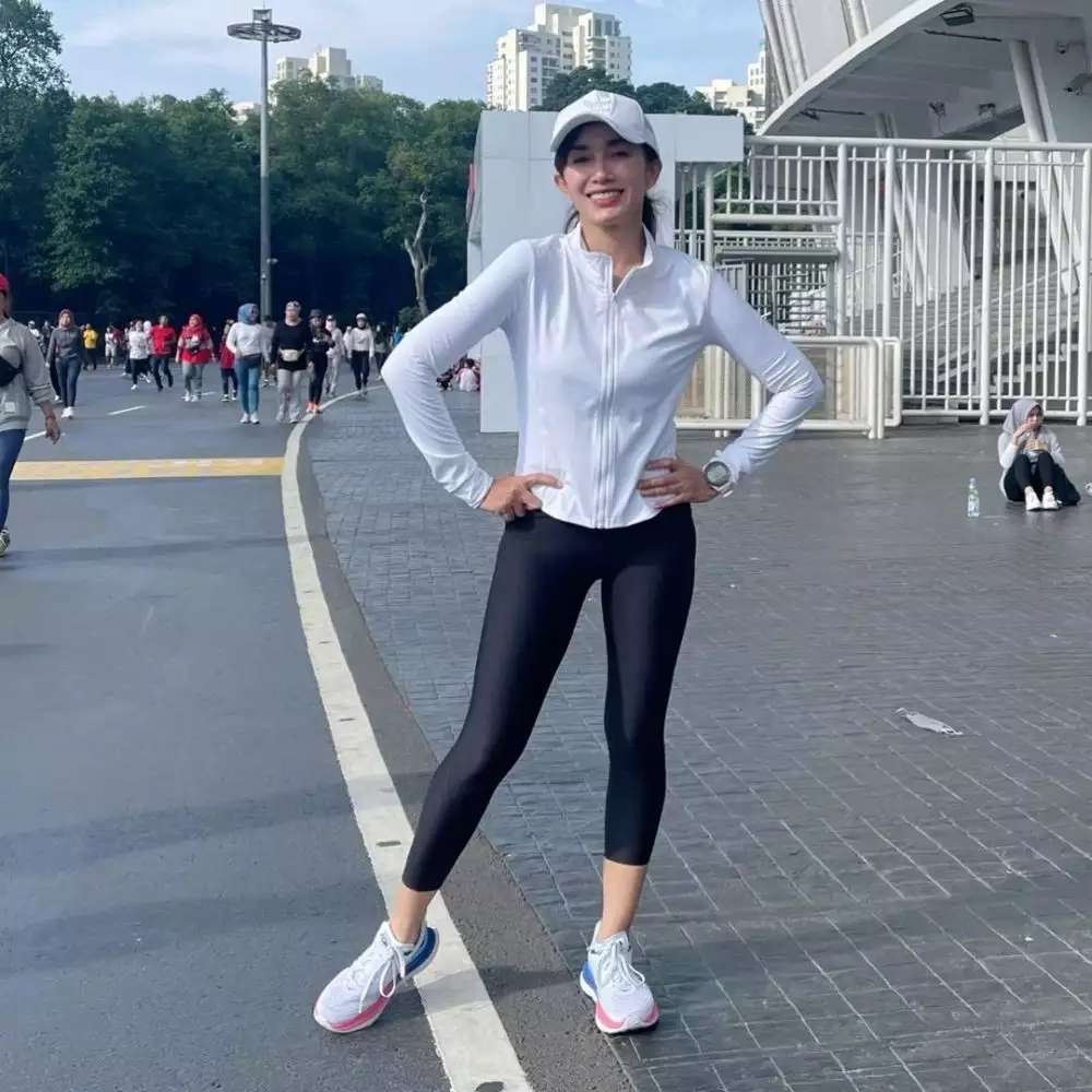 10 Potret Perubahan Ussy Sulistiawaty Usai Turun Bobot 27 Kg, Cantik Banget Bak Gadis ABG!