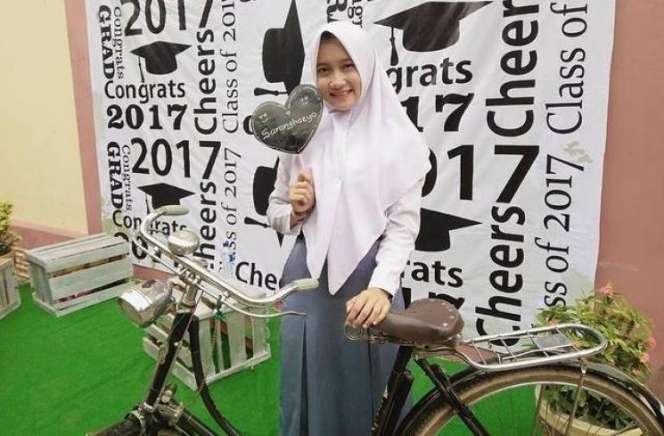 Sederet Potret Jadul Yeni Inka, Cantiknya Natural