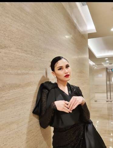 Berstatus Janda, Sederet Seleb Cantik Ini Dapat Julukan Hot Mama, Cantiknya Nggak Ada Lawan!