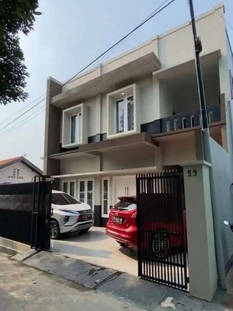 9 Potret Garasi Mewah Kiky Saputri, Dulu Guru Honorer Digaji Rp20 Ribu Sehari, Kini Sultan Abis! 