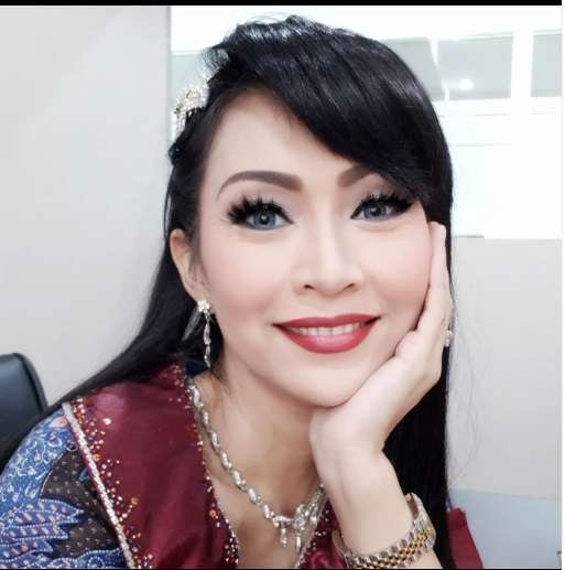 Artis Cantik Ini Dulu Presenter Kondang, Kini Banting Stir Jadi Pengusir Jin, Akui Untuk Proteksi Diri!