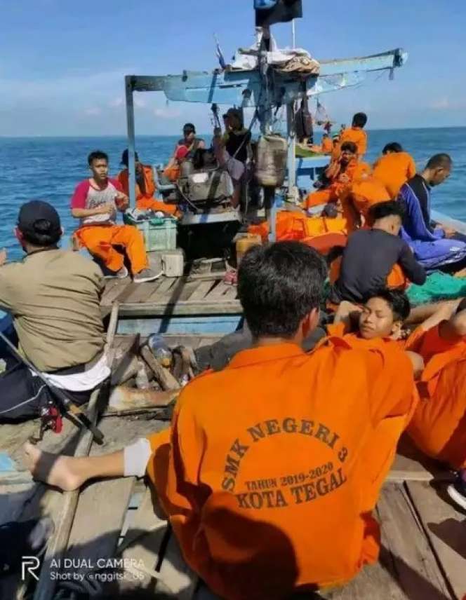10 Potret Kocak Siswa Pakai Baju Bebas di Sekolah, Hasil Modifikasinya Bikin Geleng-geleng Kepala!