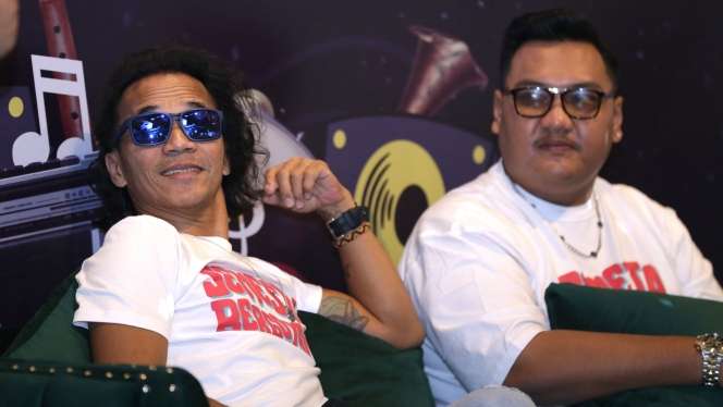 Kolaborasi Kaka Slank dengan Ndarboy Genk di Semesta Bergoyang