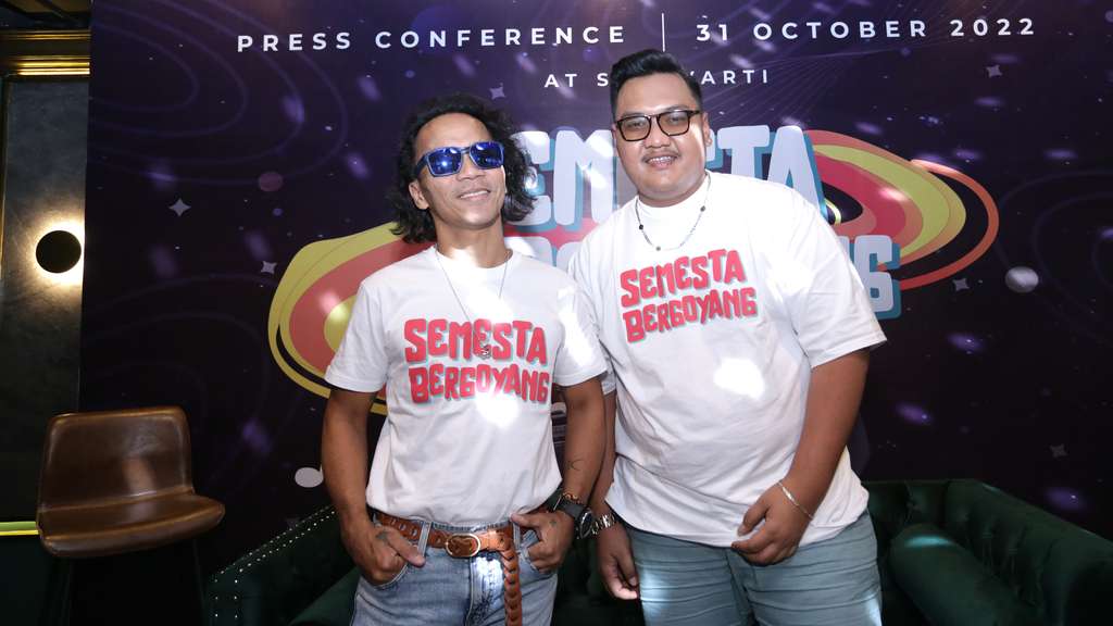 Kolaborasi Kaka Slank dengan Ndarboy Genk di Semesta Bergoyang