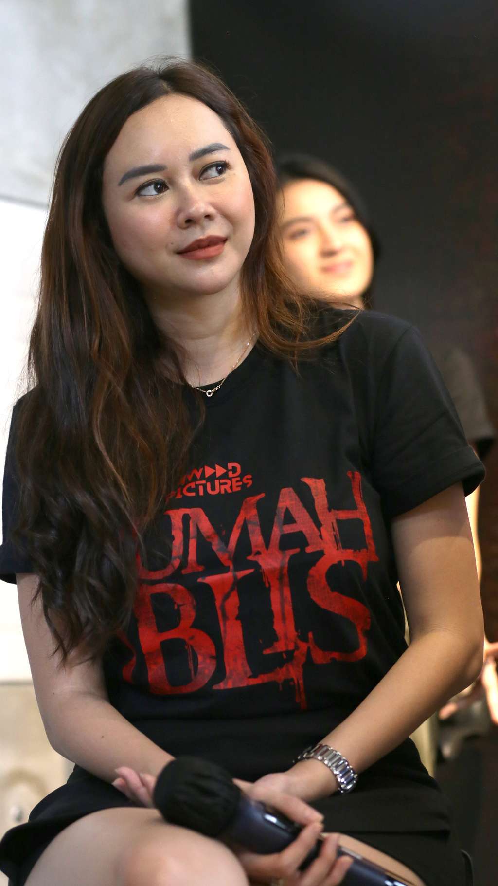 Rumah Iblis Jadi Comeback Aura Kasih di Layar Lebar