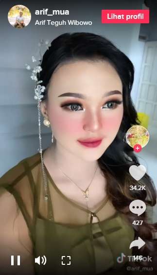 Viral Pria Jawa Rias Sendiri Istrinya untuk Foto Hamil, Awalnya Dekil & Culun Jadi Bak Barbie Korea!