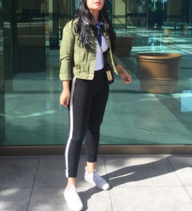 Potret Rena Oktapia Adik Billy Syahputra yang Jarang Tersorot, Paras Cantiknya Disebut Mirip Amanda Manopo!