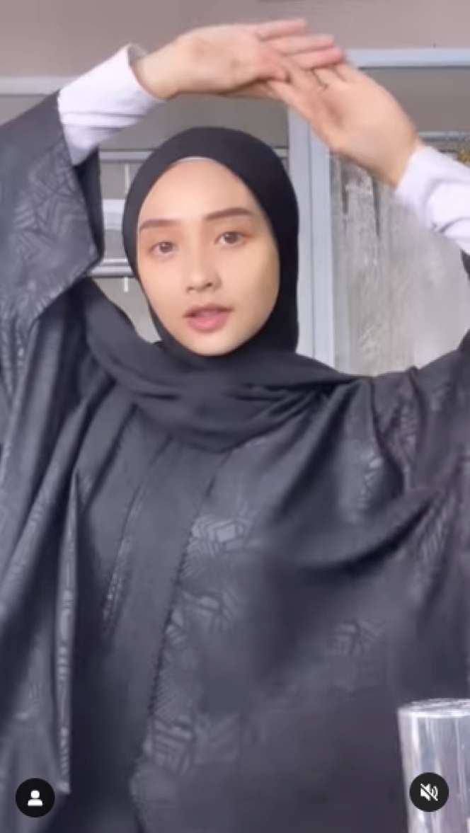 9 Transformasi Ega D’academy, Biasa Polos Kini Riasan Makeup Tebal, Dikira Barbie Hidup!