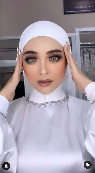 9 Transformasi Ega D’academy, Biasa Polos Kini Riasan Makeup Tebal, Dikira Barbie Hidup!