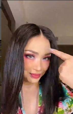 Momen Detik-detik Titi DJ Buka Wig, Ternyata Begini Potret Rambut Aslinya!