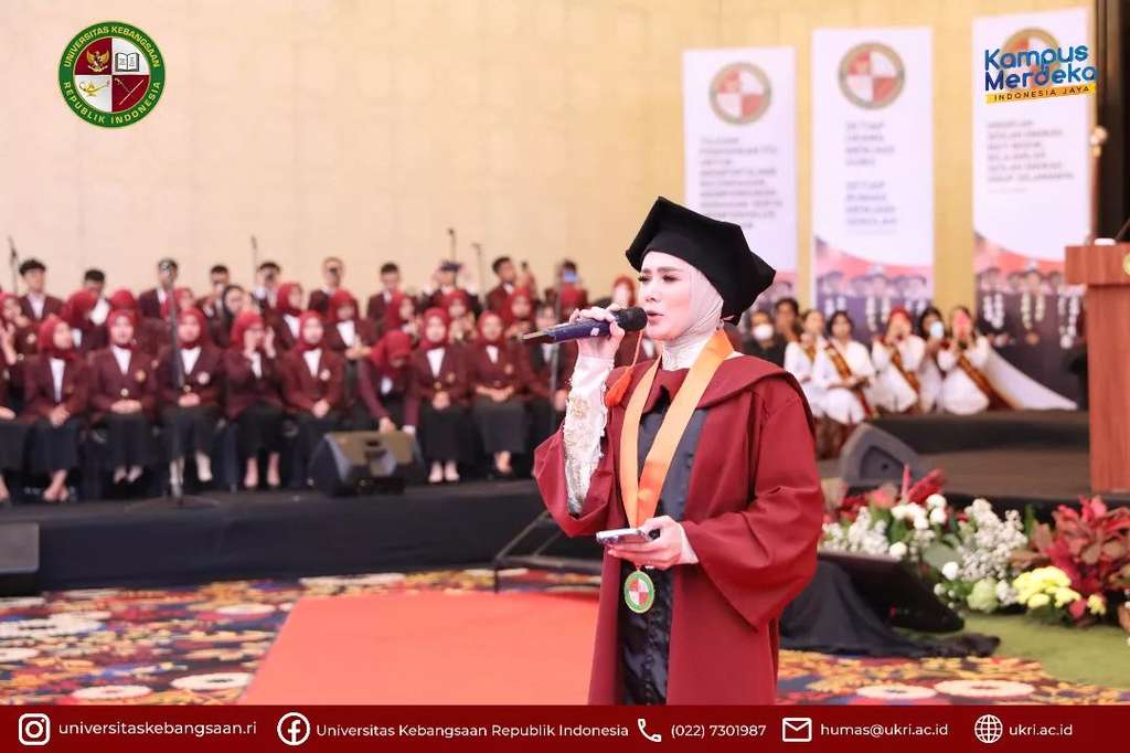 Potret Mulan Jameela Wisuda S1, Ruangan Seketika Berubah Seperti Konser