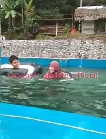 Dikabarkan Bangkrut! 10 Potret Lesty & Rizky Billar Renang di Pemandian Umum, Ekspresi Wajah Disorot!
