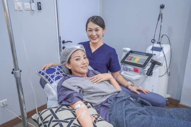 Potret Sarwendah Jalani Treatmen Seperti Kim Kardashian