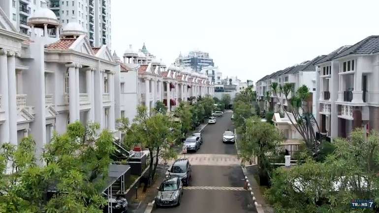 10 Potret Rumah Sosialita Indonesia di Atas Mall, Bak Istana Eropa, Tetangga Celine Evangelista!