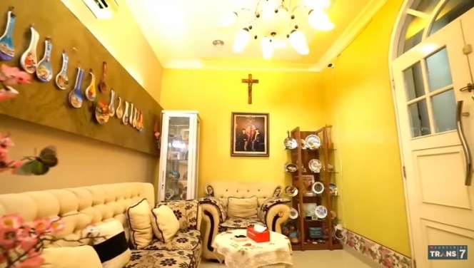 10 Potret Rumah Sosialita Indonesia di Atas Mall, Bak Istana Eropa, Tetangga Celine Evangelista!
