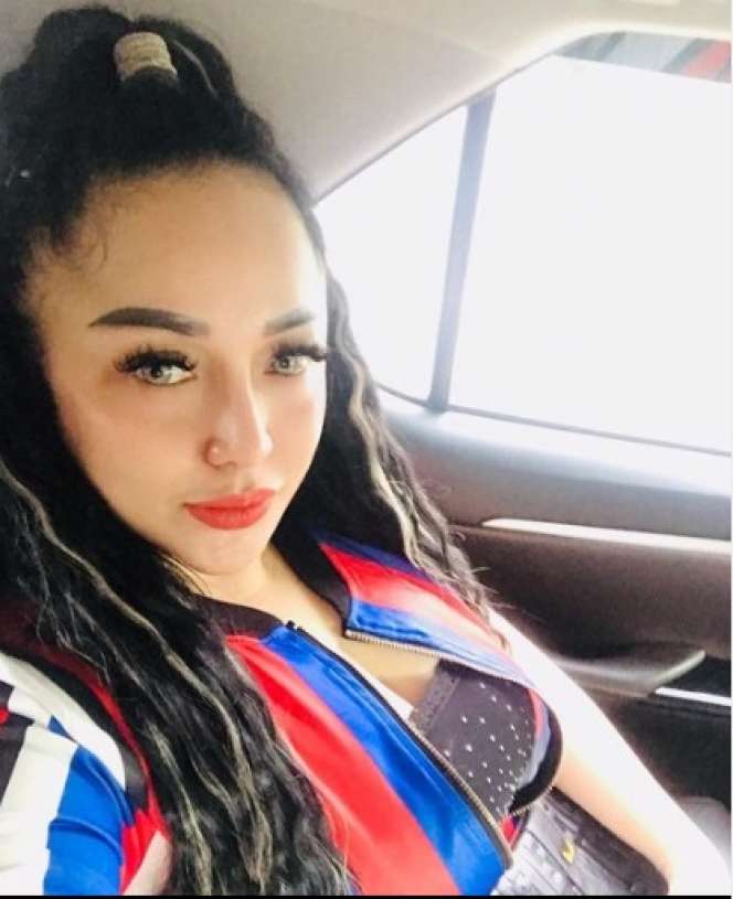 Ingat Regina Andriane, Mantan Istri Farhat Abbas? Kini Jadi Penyanyi Dangdut, Wajahnya Berubah Total, Dituduh Oplas!