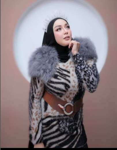 Ingat Regina Andriane, Mantan Istri Farhat Abbas? Kini Jadi Penyanyi Dangdut, Wajahnya Berubah Total, Dituduh Oplas!