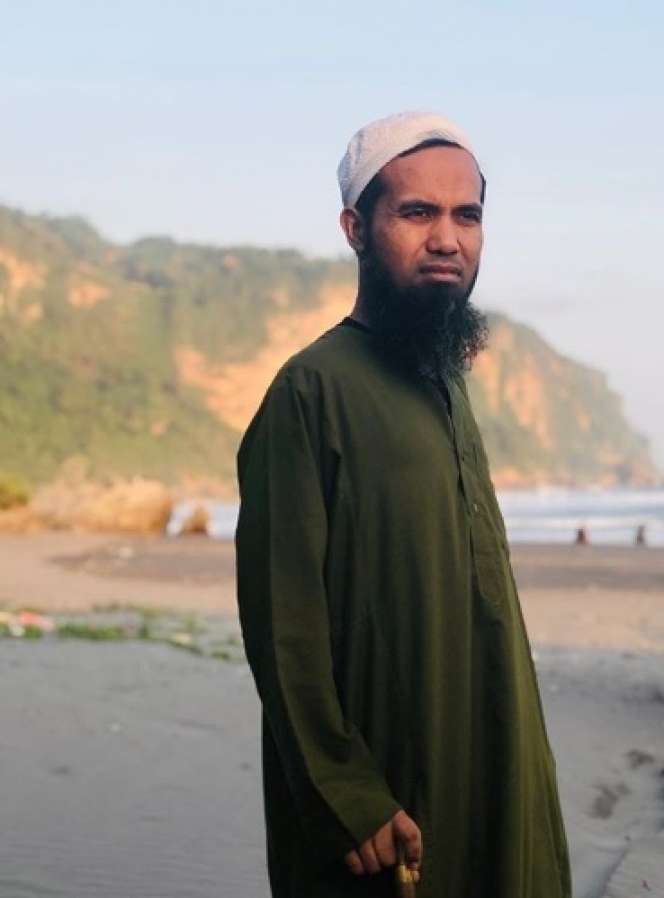 Masih Ingat Sakti Mantan Personil Sheila On 7? Dulu Bassist Andalan Kini Pilih Hijrah, Penampilannya Berubah Total!