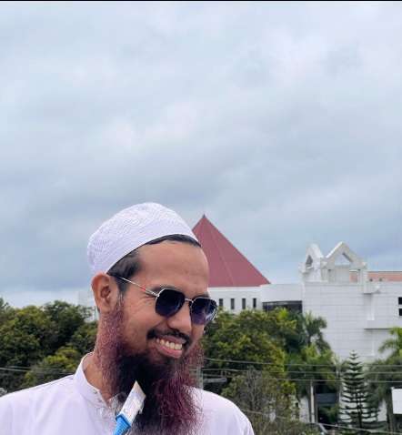 Masih Ingat Sakti Mantan Personil Sheila On 7? Dulu Bassist Andalan Kini Pilih Hijrah, Penampilannya Berubah Total!