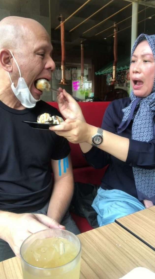 Ingat Harry Pantja, Presenter Horor Dunia Lain? Tak Bisa Jalan Karena Terserang Stroke, Terungkap Kondisinya Sekarang