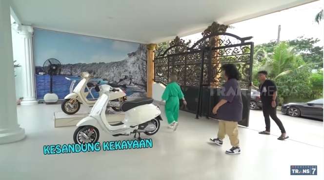 Viral! 10 Potret Rumah Mewah Tiktoker Alam Nur, Bak Hunian Bangsawan, Emas Bertaburan!