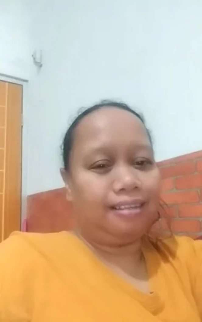 6 Potret Rumah Ceu Edoh `Preman Pensiun` yang Sederhana, Dulu Penjual Serabi, Kini Jadi Artis Ternama!