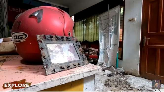 Potret Rumah Mewah Terbengkalai, di Dalamnya Ada Puluhan Emas Asli!