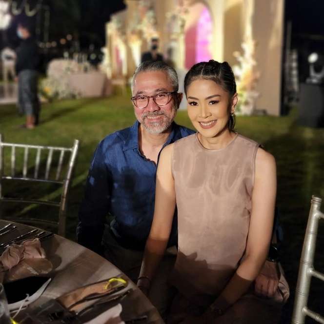 Potret Cantik Lia Istri Lukman Sardi, Sempat Jadi Sorotan Soal Suami Pindah Keyakinan