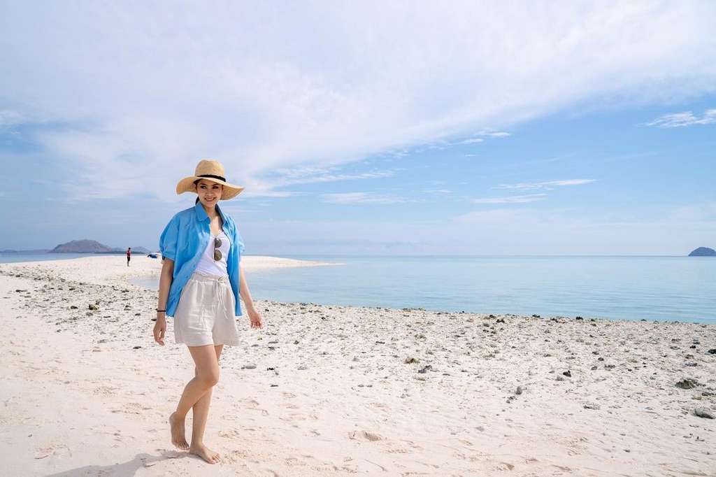 Potret Cantik Lia Istri Lukman Sardi, Sempat Jadi Sorotan Soal Suami Pindah Keyakinan