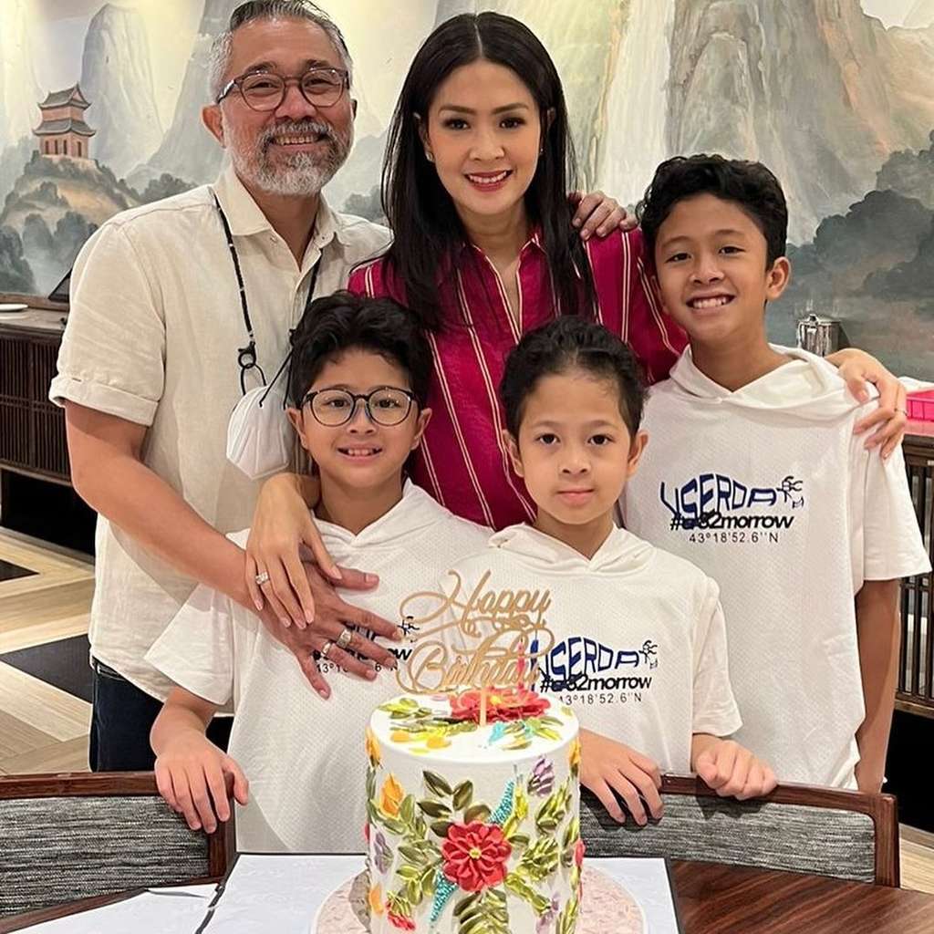 Potret Cantik Lia Istri Lukman Sardi, Sempat Jadi Sorotan Soal Suami Pindah Keyakinan
