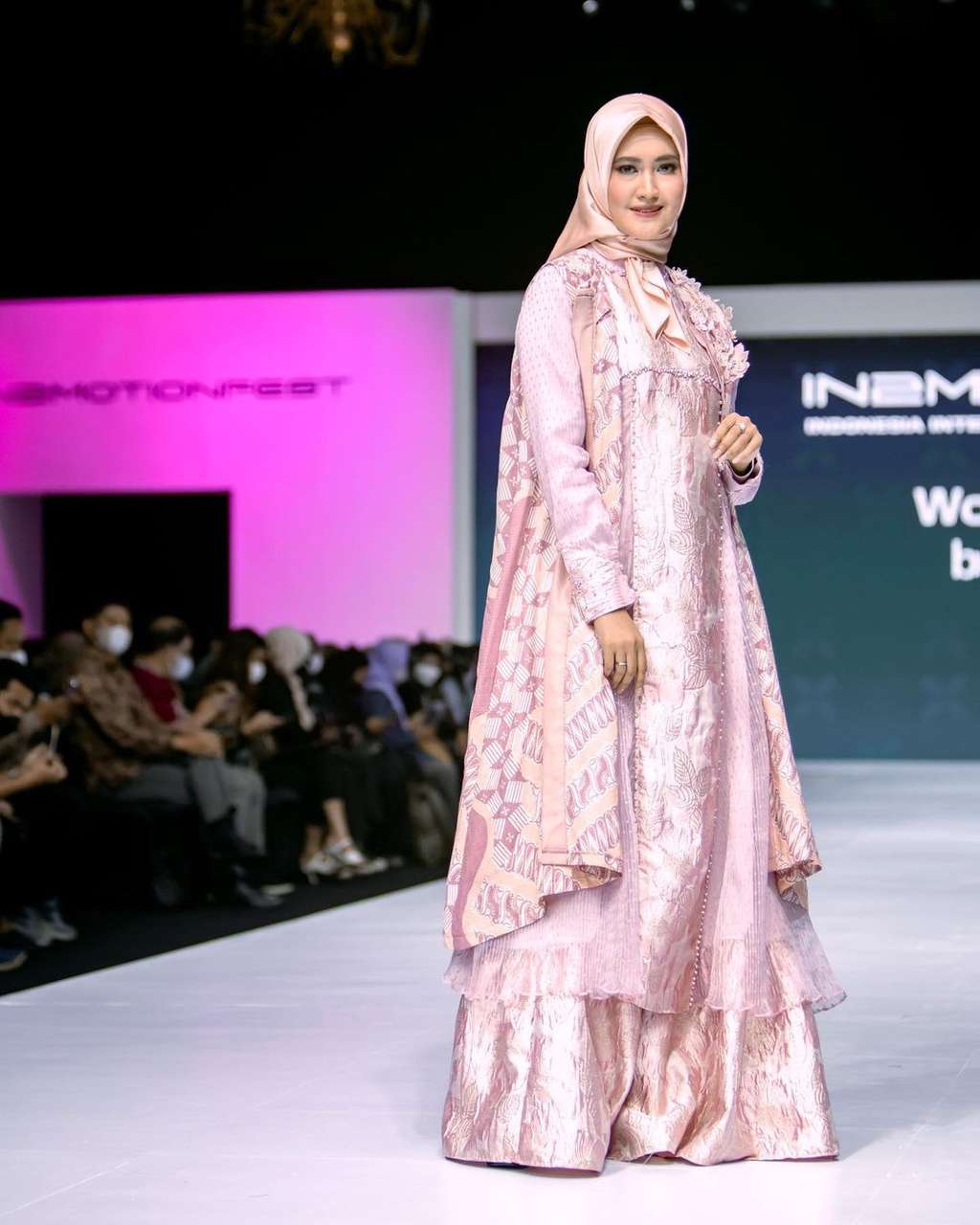 Potret Cantiknya Lisya Nurrahmi, Istri Tommy Kurniawan yang Jarang Tersorot